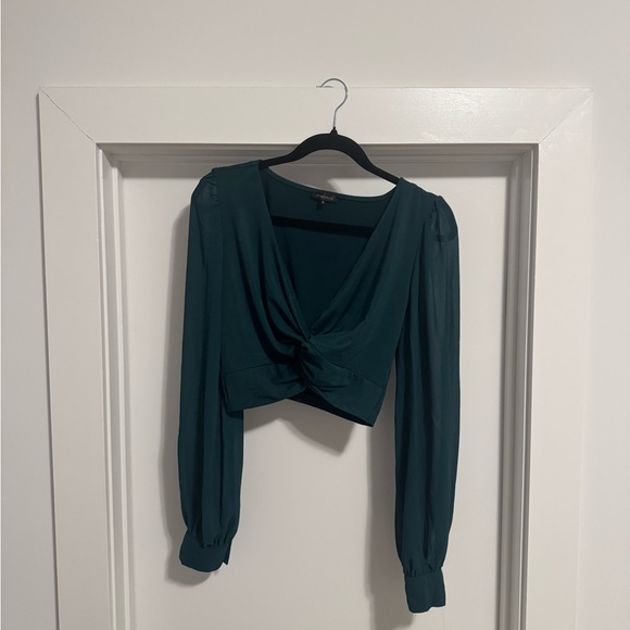 Dynamite Katie Sculpt Twist Front Crop Top Green Size M - Picture 4 of 8